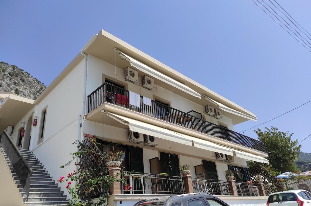 Vladimiros Apartments Barbati Exterior foto